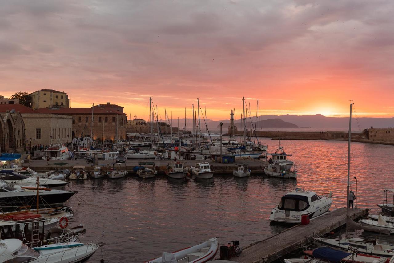 Destino Home Overlooking The Venetian Port Of Chania Ханья Экстерьер фото