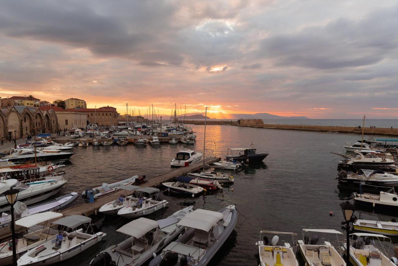 Destino Home Overlooking The Venetian Port Of Chania Ханья Экстерьер фото