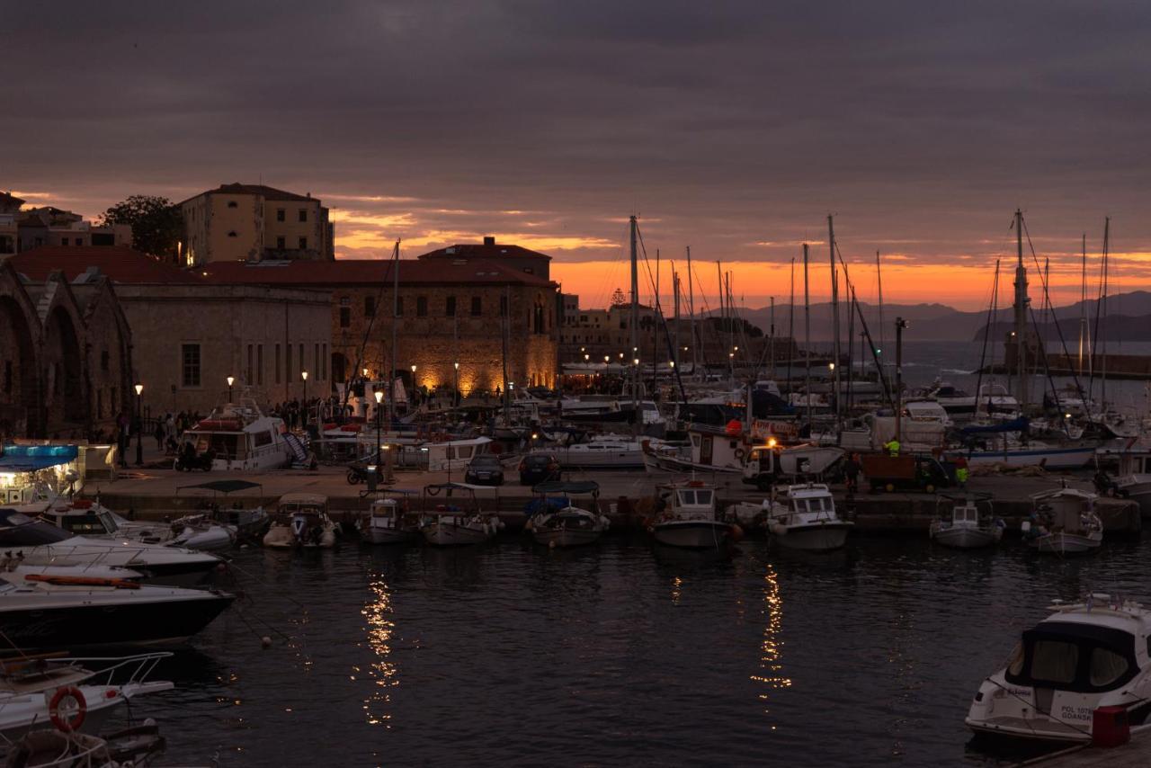 Destino Home Overlooking The Venetian Port Of Chania Ханья Экстерьер фото