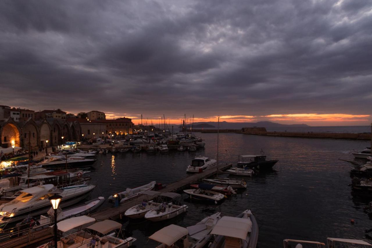 Destino Home Overlooking The Venetian Port Of Chania Ханья Экстерьер фото