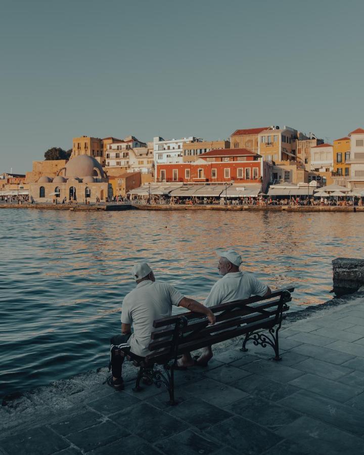 Destino Home Overlooking The Venetian Port Of Chania Ханья Экстерьер фото